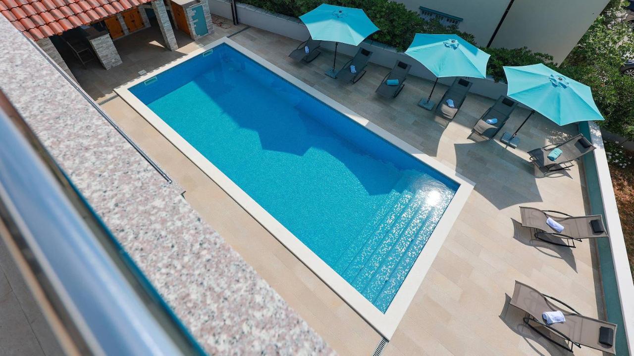 Apartmani "Villa Barbara" Novalja Exterior photo