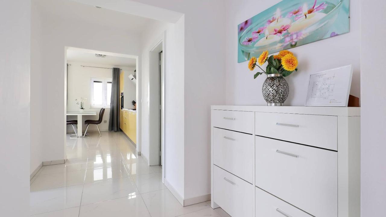 Apartmani "Villa Barbara" Novalja Exterior photo