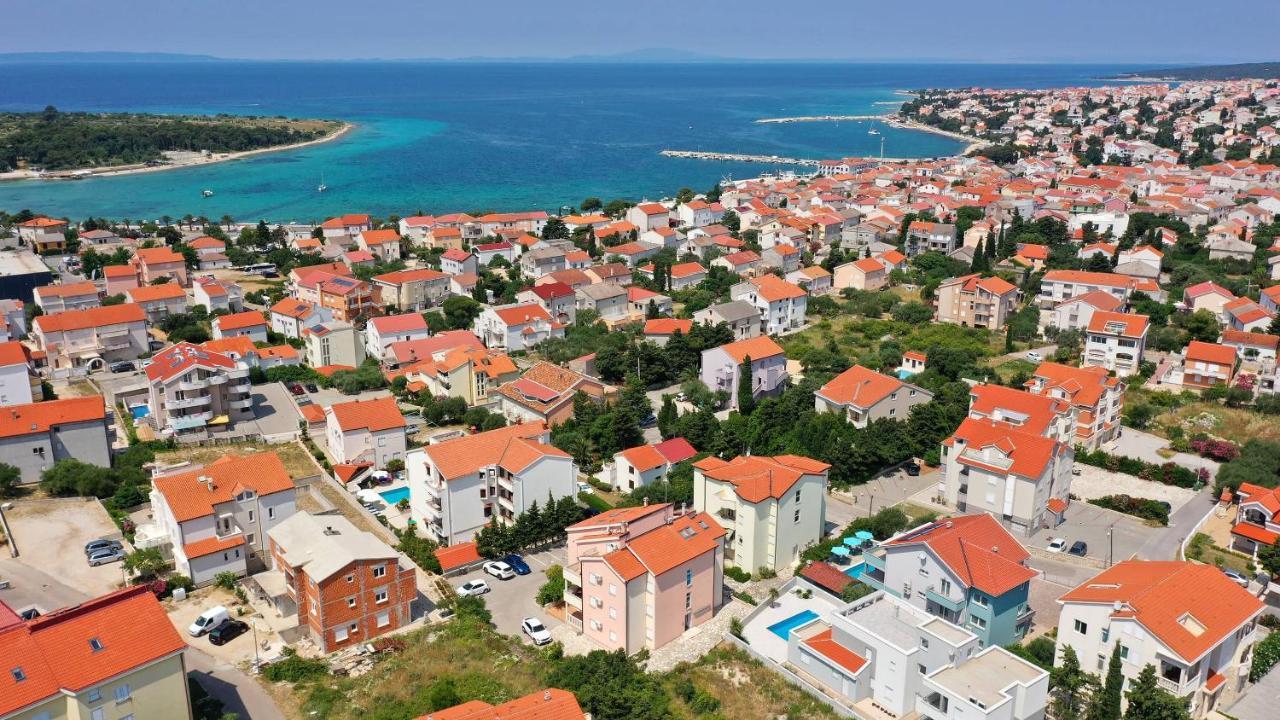 Apartmani "Villa Barbara" Novalja Exterior photo