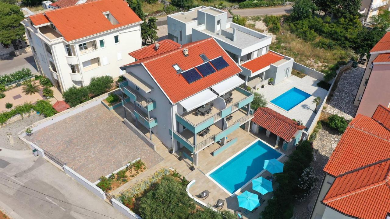Apartmani "Villa Barbara" Novalja Exterior photo