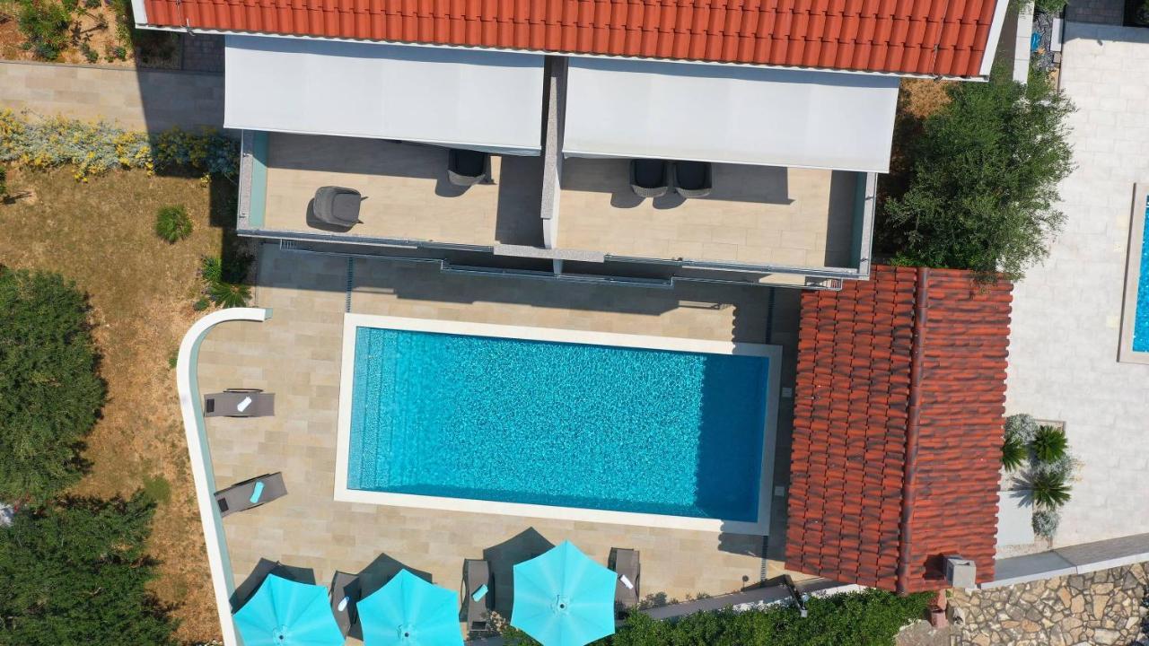Apartmani "Villa Barbara" Novalja Exterior photo